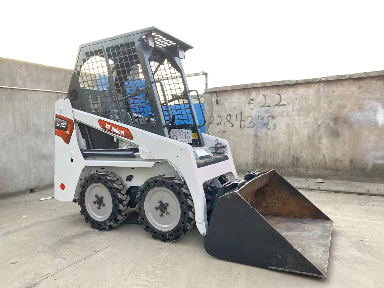 BOBCAT Skid Steer Loader S70 - Minicargadora: foto 3 BOBCAT Skid Steer Loader S70 - Minicargadora: foto 3