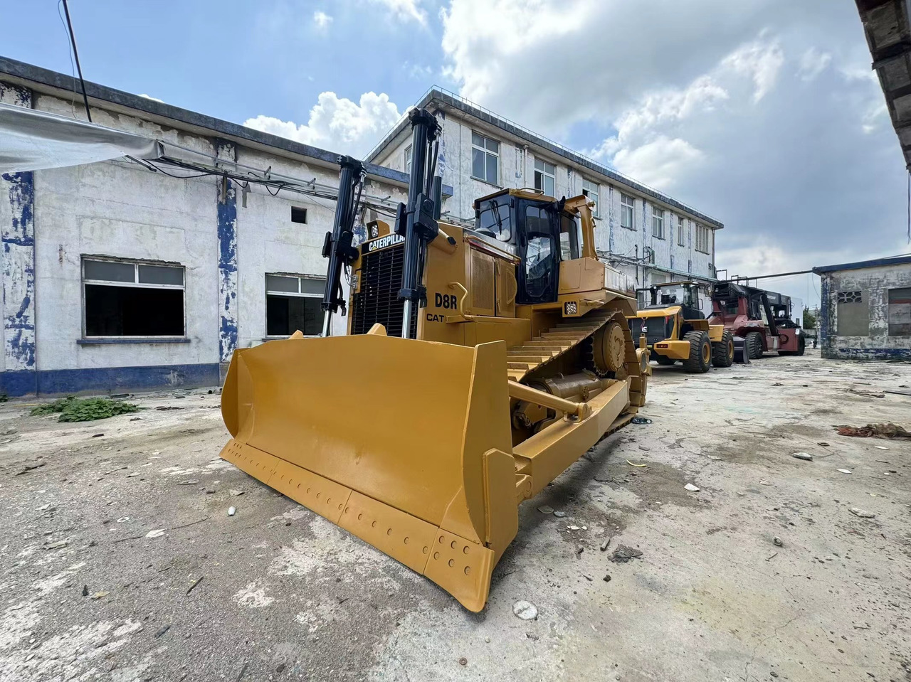CATERPILLAR D8R Bulldozer Click for Discount - Bulldozer: foto 2 CATERPILLAR D8R Bulldozer Click for Discount - Bulldozer: foto 2