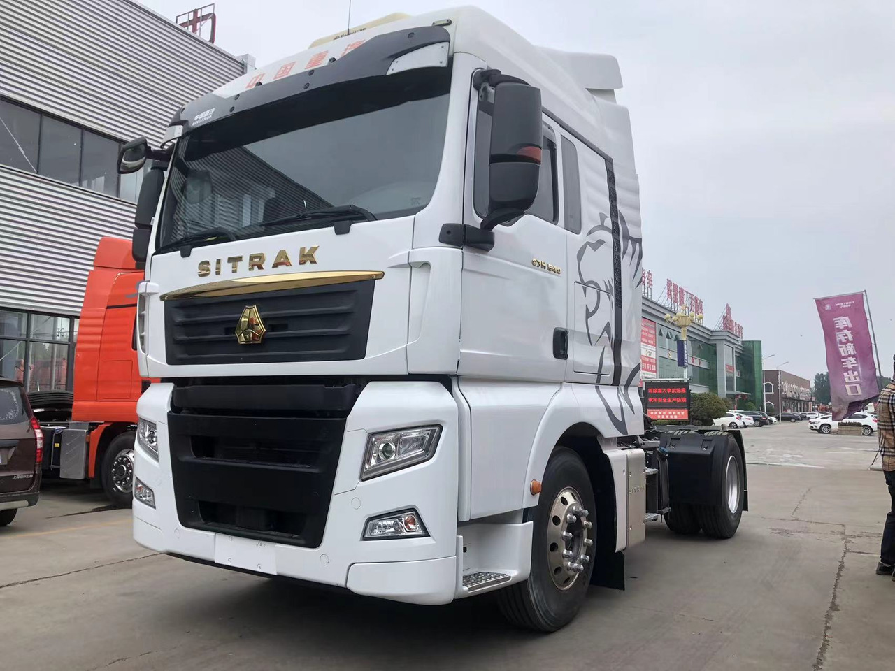 SINOTRUK Truck Unit C7H 4X2 Click Here for Discount - Cabeza tractora: foto 3 SINOTRUK Truck Unit C7H 4X2 Click Here for Discount - Cabeza tractora: foto 3