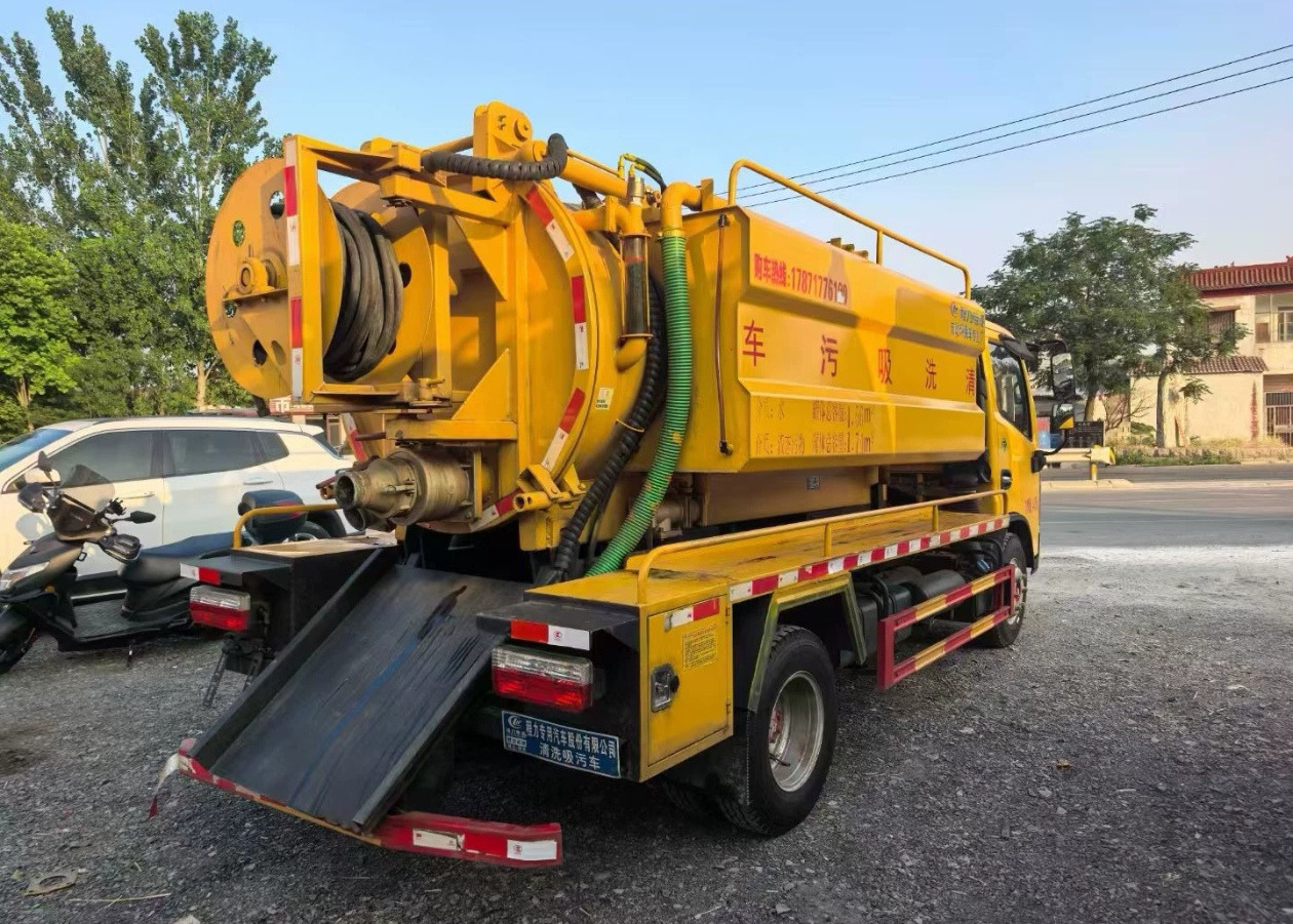 DongFeng Small Sewage Truck - Limpieza de alcantarillado: foto 4 DongFeng Small Sewage Truck - Limpieza de alcantarillado: foto 4