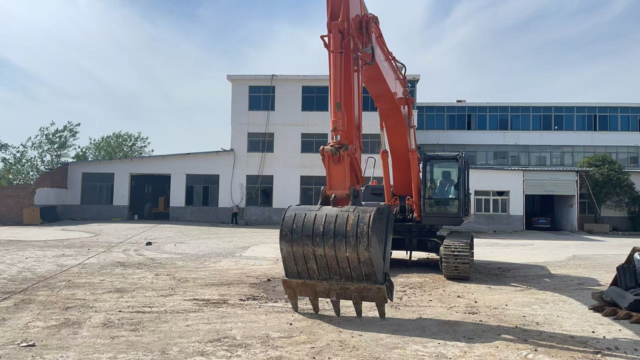 HITACHI ZX350-3G Excavator | Zero Final Drive Issues | New Undercarriage | Super Clean - Excavadora de cadenas: foto 3 HITACHI ZX350-3G Excavator | Zero Final Drive Issues | New Undercarriage | Super Clean - Excavadora de cadenas: foto 3