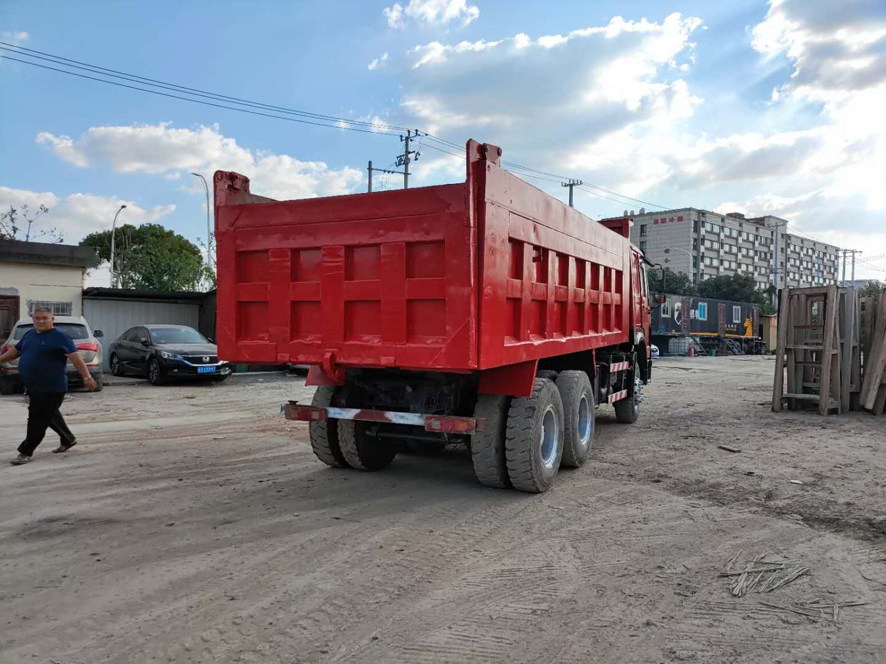 HOWO 375 Dump Truck 8*4 Click Here for Discount - Camión volquete: foto 5 HOWO 375 Dump Truck 8*4 Click Here for Discount - Camión volquete: foto 5