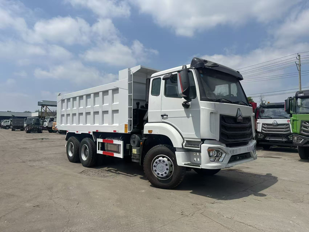 HOWO Haohan 6✖4 Dump Truck - Camión volquete: foto 1 HOWO Haohan 6✖4 Dump Truck - Camión volquete: foto 1