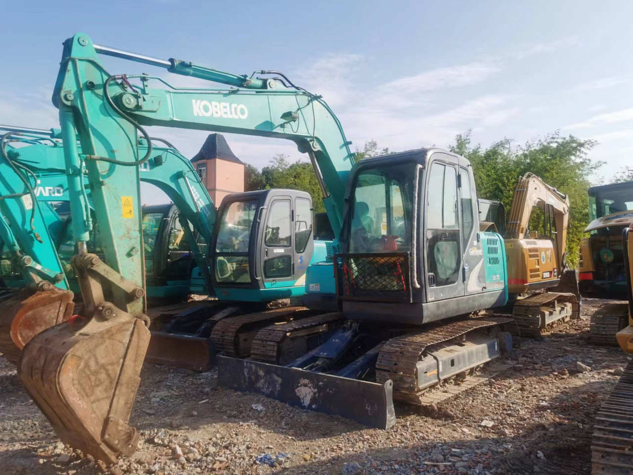 KOBELCO SK75-8 - Excavadora de cadenas: foto 2 KOBELCO SK75-8 - Excavadora de cadenas: foto 2