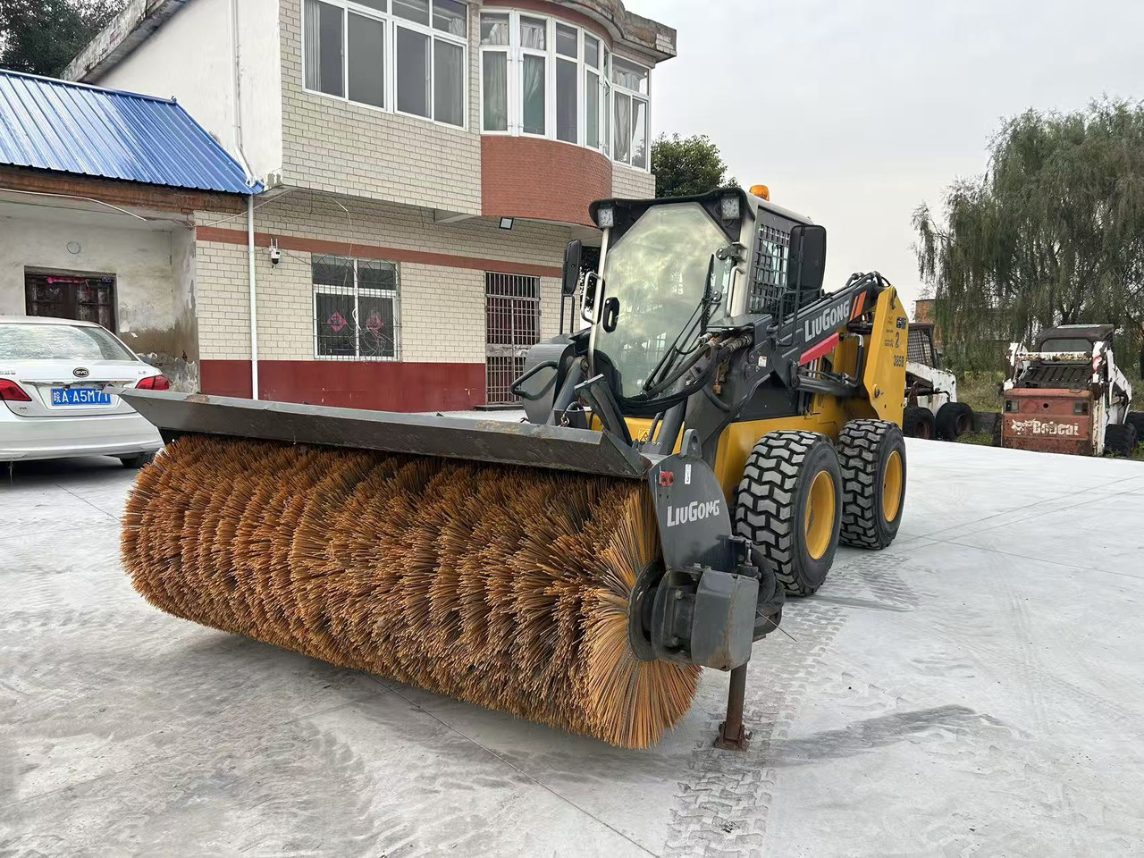 Liugong 385B Skid Steer Loader Click for Discount - Minicargadora: foto 2 Liugong 385B Skid Steer Loader Click for Discount - Minicargadora: foto 2