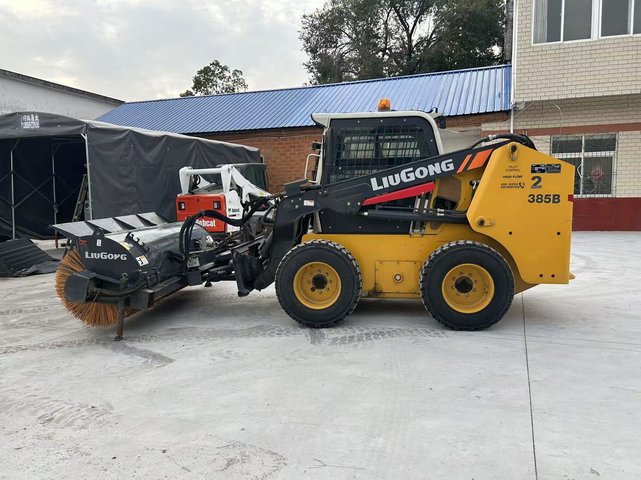 Liugong 385B Skid Steer Loader Click for Discount - Minicargadora: foto 4 Liugong 385B Skid Steer Loader Click for Discount - Minicargadora: foto 4