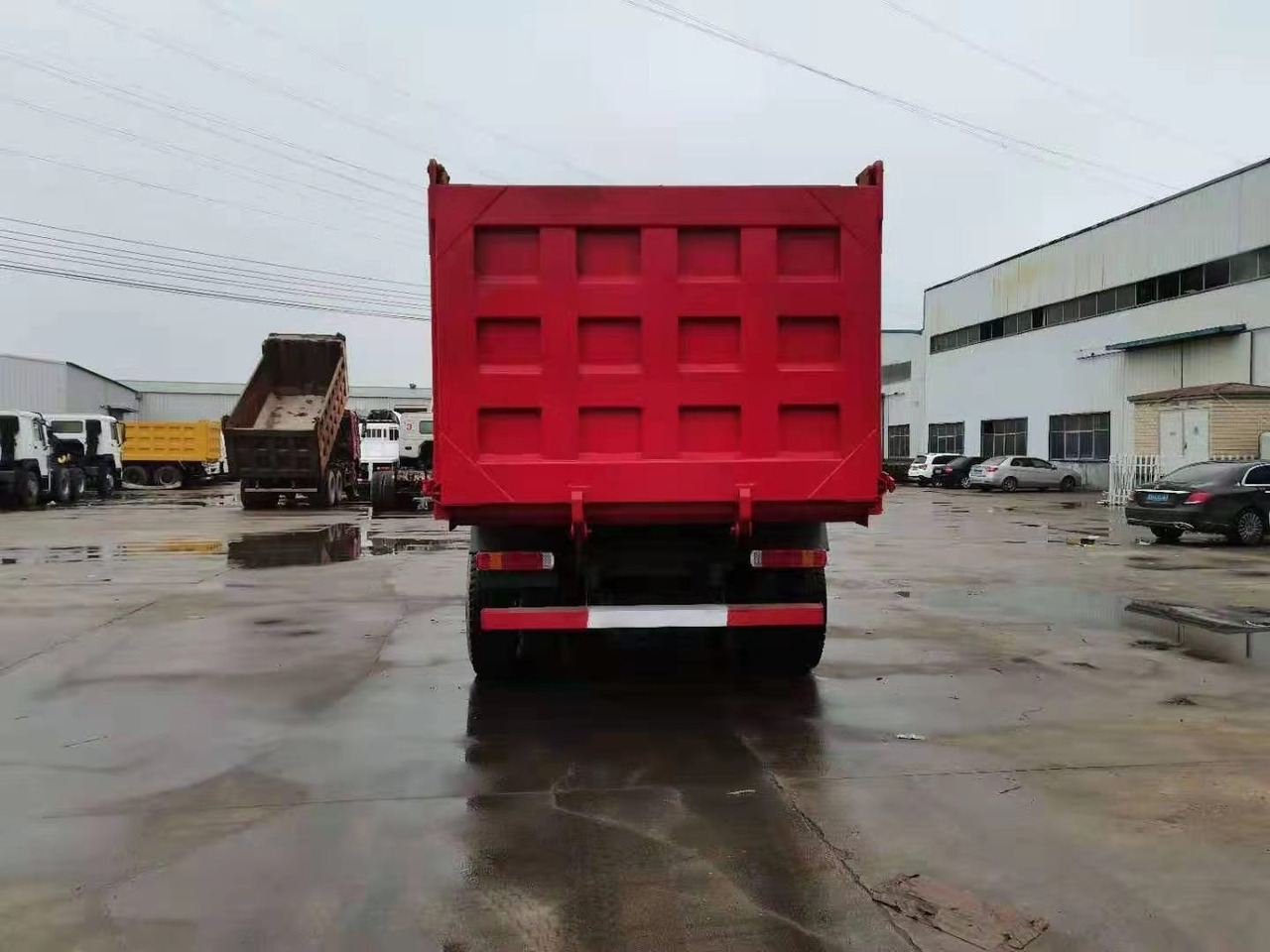 SINOTRUK HOWO 371 6X4 CLICK HERE FOR DISCOUNT - Camión volquete: foto 5 SINOTRUK HOWO 371 6X4 CLICK HERE FOR DISCOUNT - Camión volquete: foto 5