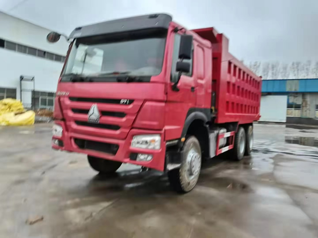 SINOTRUK HOWO 371 6X4 CLICK HERE FOR DISCOUNT - Camión volquete: foto 2 SINOTRUK HOWO 371 6X4 CLICK HERE FOR DISCOUNT - Camión volquete: foto 2
