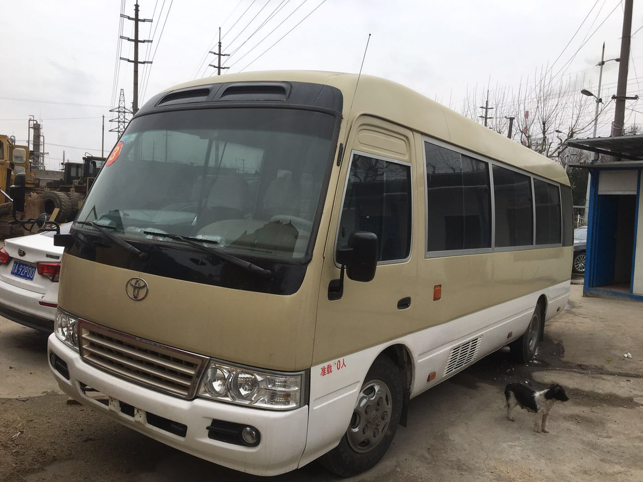 TOYOTA Coaster - Autobús urbano: foto 1 TOYOTA Coaster - Autobús urbano: foto 1