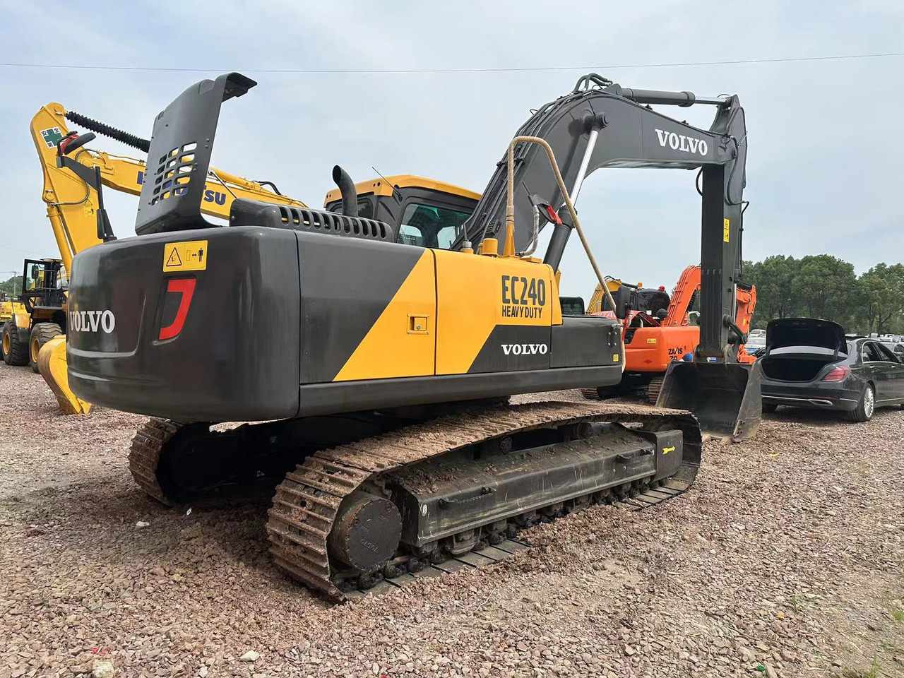 VOLVO Excavator EC240D Cilck for Discount - Excavadora: foto 1 VOLVO Excavator EC240D Cilck for Discount - Excavadora: foto 1