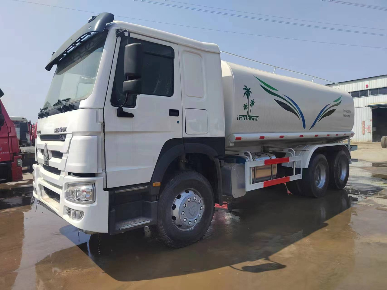 HOWO Water Tanker Click Here for Discount - Vehículo municipal: foto 2 HOWO Water Tanker Click Here for Discount - Vehículo municipal: foto 2