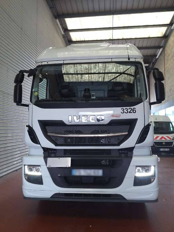 Tracteur 19 TONNES 360 CV 1 COUCHETTE - Cabeza tractora: foto 1 Tracteur 19 TONNES 360 CV 1 COUCHETTE - Cabeza tractora: foto 1