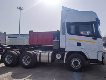 SHACMAN Shacman Trailer Truck for Sale in Sierra Leone - Cabeza tractora: foto 2 SHACMAN Shacman Trailer Truck for Sale in Sierra Leone - Cabeza tractora: foto 2
