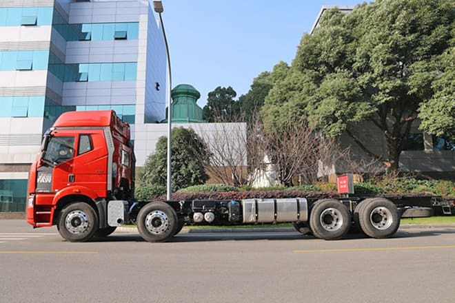 FAW Faw J6P 420 Truck New Model for Sale in Ghana - Camión chasis: foto 2 FAW Faw J6P 420 Truck New Model for Sale in Ghana - Camión chasis: foto 2