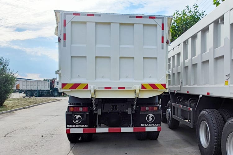 SHACMAN New Shacman Truck for Sale in Congo - Camión volquete: foto 4 SHACMAN New Shacman Truck for Sale in Congo - Camión volquete: foto 4