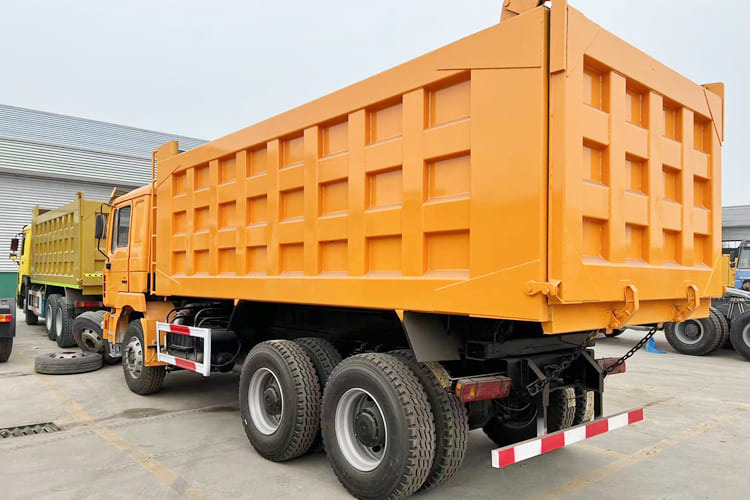 SHACMAN Shacman Cargo Truck for Sale in Kenya - Camión volquete: foto 2 SHACMAN Shacman Cargo Truck for Sale in Kenya - Camión volquete: foto 2