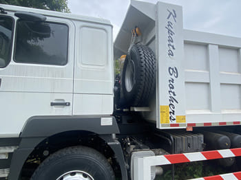 SHACMAN Shacman Tipper Truck F3000 for Sale in Nigeria - Camión volquete: foto 4 SHACMAN Shacman Tipper Truck F3000 for Sale in Nigeria - Camión volquete: foto 4