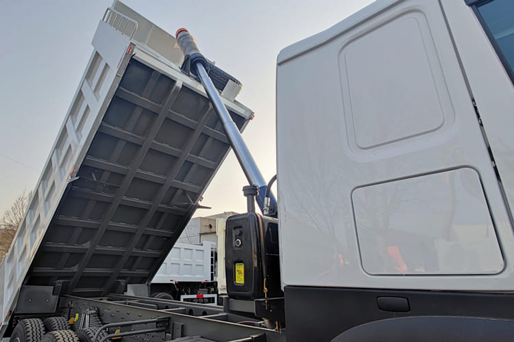 SINOTRUK Sinotruk Howo 6x4 Tipper Truck Price - Camión volquete: foto 4 SINOTRUK Sinotruk Howo 6x4 Tipper Truck Price - Camión volquete: foto 4