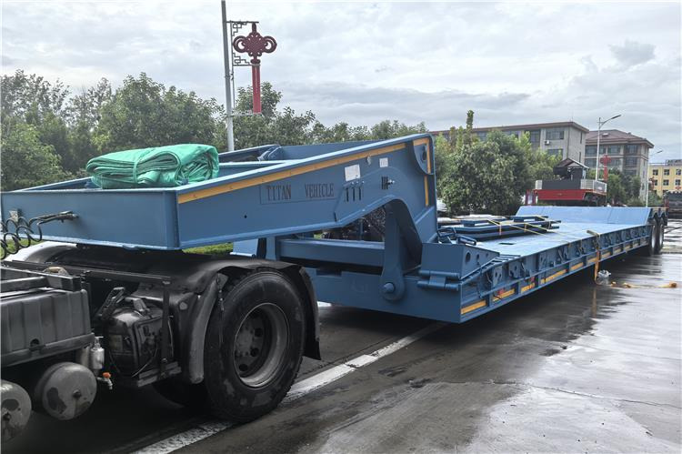 TITAN 2 Axle 80 Ton Detachable Gooseneck Trailer for Sale In Nigeria - Semirremolque góndola rebajadas: foto 1 TITAN 2 Axle 80 Ton Detachable Gooseneck Trailer for Sale In Nigeria - Semirremolque góndola rebajadas: foto 1