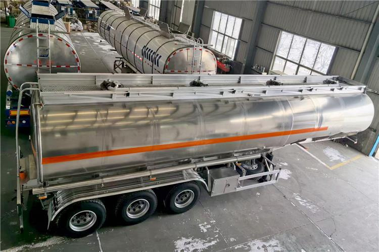 TITAN 3 Axle 45000 L Aluminum Tanker Trailer for Sale In Zimbabwe - Semirremolque cisterna: foto 2 TITAN 3 Axle 45000 L Aluminum Tanker Trailer for Sale In Zimbabwe - Semirremolque cisterna: foto 2