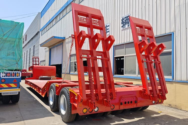 TITAN Lowbed Trailer for Sale in Saudi Arabia - Semirremolque góndola rebajadas: foto 1 TITAN Lowbed Trailer for Sale in Saudi Arabia - Semirremolque góndola rebajadas: foto 1