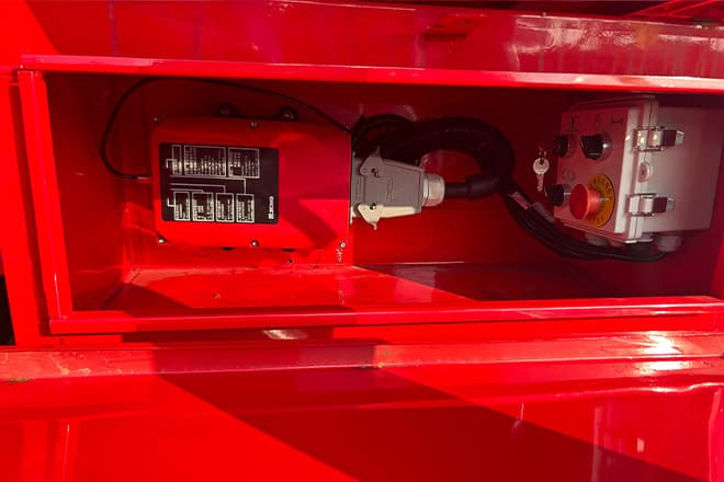 XCMG 20 40Ft Container Side Loader for Sale in Tanzania - Semirremolque portacontenedore/ Intercambiable: foto 4 XCMG 20 40Ft Container Side Loader for Sale in Tanzania - Semirremolque portacontenedore/ Intercambiable: foto 4