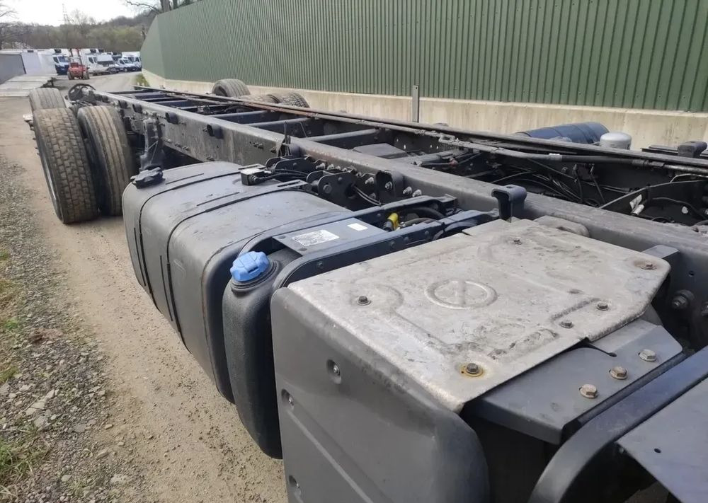 Camión chasis Renault Premium 26.380 Dxi  6x2 rama do zabudowy: foto 9 Camión chasis Renault Premium 26.380 Dxi  6x2 rama do zabudowy: foto 9