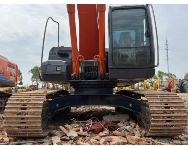 2023 Hitachi ZX240-3 - Excavadora de cadenas: foto 5 2023 Hitachi ZX240-3 - Excavadora de cadenas: foto 5