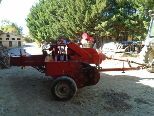 Massey Ferguson 10-8 - Empacadora de pacas cuadradas: foto 3 Massey Ferguson 10-8 - Empacadora de pacas cuadradas: foto 3