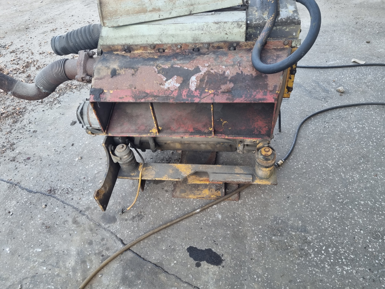 DEUTZ F4L912 - Motor para Maquinaria de construcción: foto 3 DEUTZ F4L912 - Motor para Maquinaria de construcción: foto 3