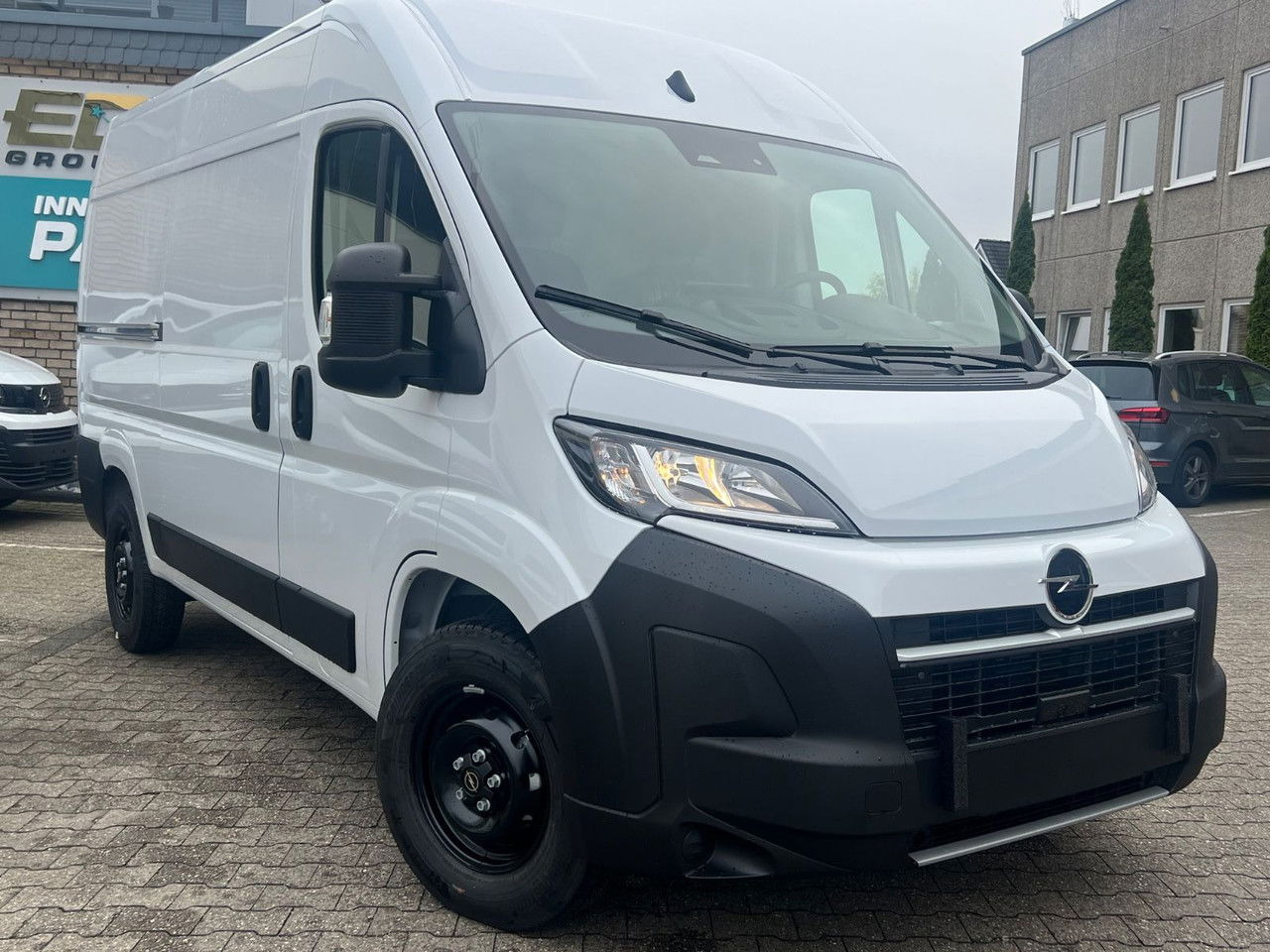 Opel Movano L2H2 140 Kasten Rückfahrkam Allwetter+ - Furgón: foto 4 Opel Movano L2H2 140 Kasten Rückfahrkam Allwetter+ - Furgón: foto 4