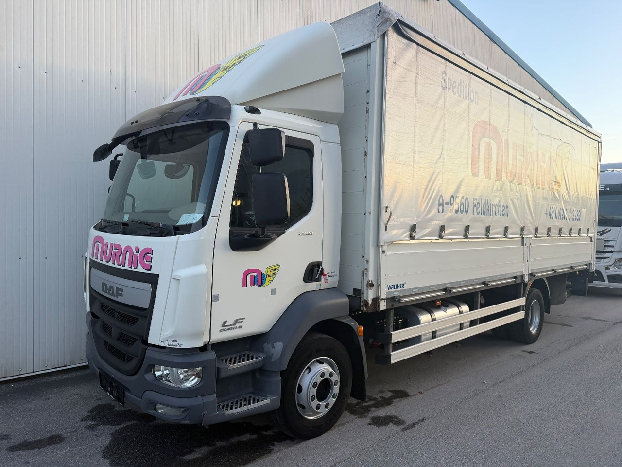 DAF LF 250 16T/LBW €6 - Camión lona: foto 1 DAF LF 250 16T/LBW €6 - Camión lona: foto 1