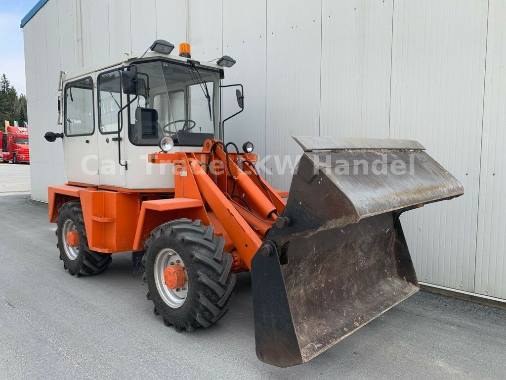 Schaeff SKB 902 Schaeff SKB 902 - Retroexcavadora: foto 2 Schaeff SKB 902 Schaeff SKB 902 - Retroexcavadora: foto 2