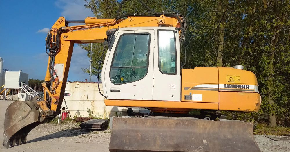 Liebherr A316 - Excavadora de ruedas: foto 1 Liebherr A316 - Excavadora de ruedas: foto 1