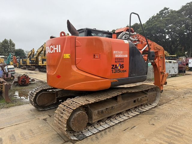 HITACHI ZX135USK-5B - Excavadora de cadenas: foto 5 HITACHI ZX135USK-5B - Excavadora de cadenas: foto 5