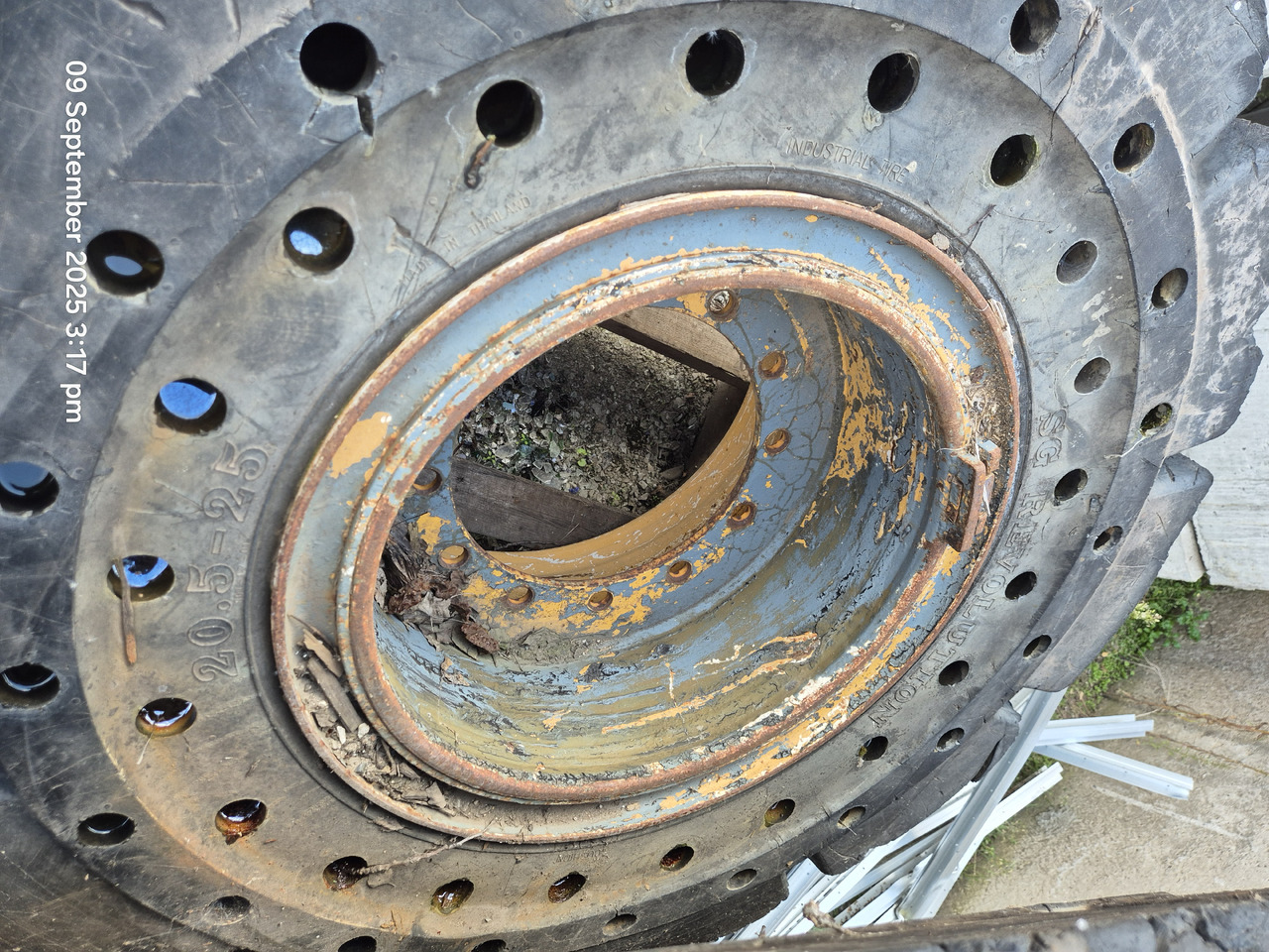 JCB 426, 435, 436 - Rueda completa para Cargadora de ruedas: foto 2 JCB 426, 435, 436 - Rueda completa para Cargadora de ruedas: foto 2