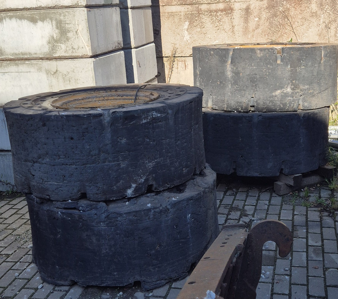 JCB 426, 435, 436 - Rueda completa para Cargadora de ruedas: foto 4 JCB 426, 435, 436 - Rueda completa para Cargadora de ruedas: foto 4