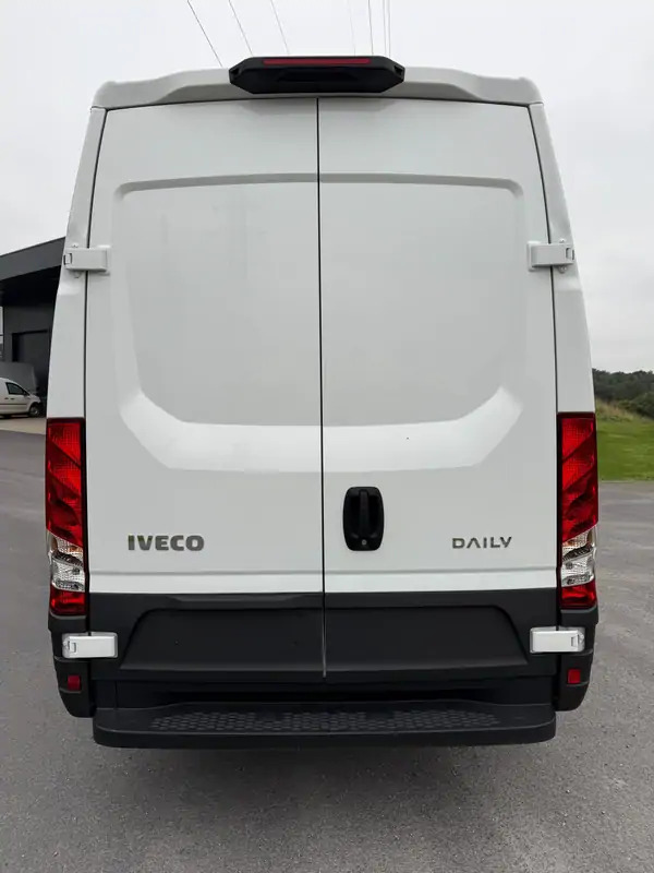 Furgón nuevo Iveco Daily 35-140 *L3H2*DISPO DE STOCK*Airco*Cruise control: foto 7
