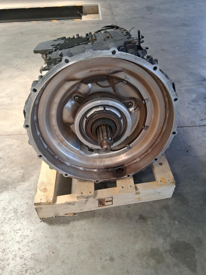 MAN TGS - Caja de cambios: foto 2 MAN TGS - Caja de cambios: foto 2