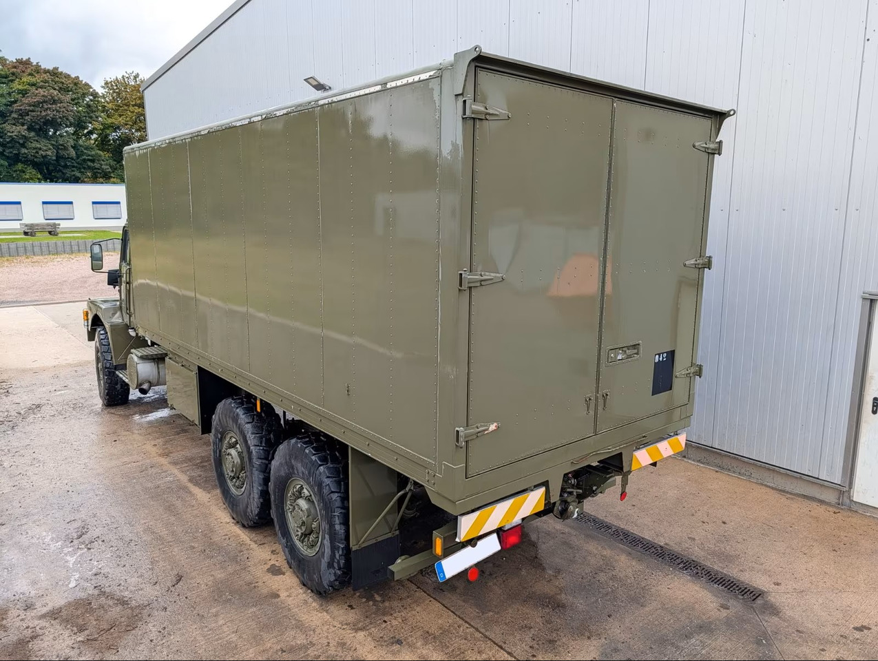 VOLVO N10 - Camión caja cerrada: foto 3 VOLVO N10 - Camión caja cerrada: foto 3