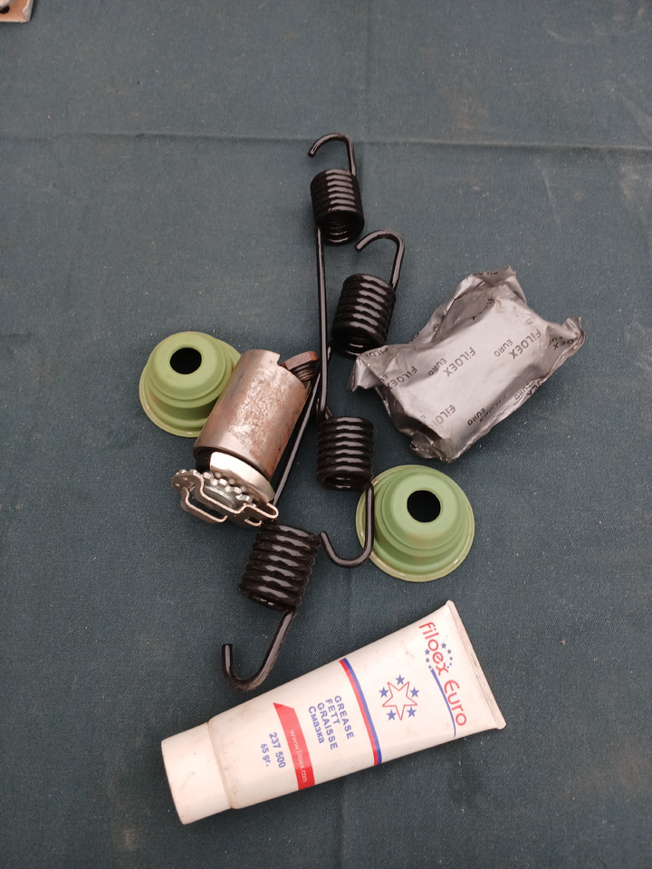 Brake adjusterkit for IVECO 42536197 - Piezas de recambio: foto 1 Brake adjusterkit for IVECO 42536197 - Piezas de recambio: foto 1