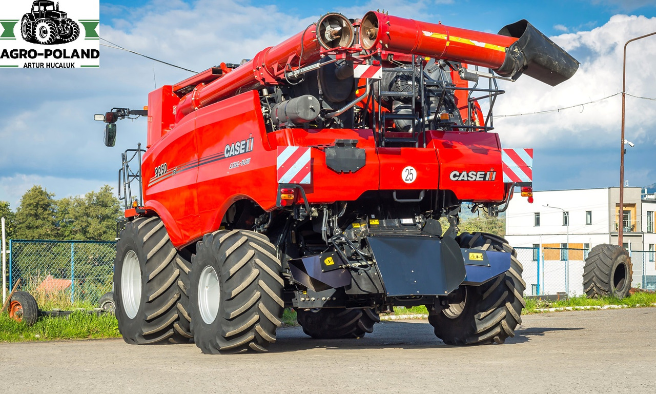 CASE IH IH 9250 AFS - 2019 ROK - 4X4 - 10,7 M. - GPS - AUTOPILOT - 2754H - Cosechadora de granos: foto 4 CASE IH IH 9250 AFS - 2019 ROK - 4X4 - 10,7 M. - GPS - AUTOPILOT - 2754H - Cosechadora de granos: foto 4