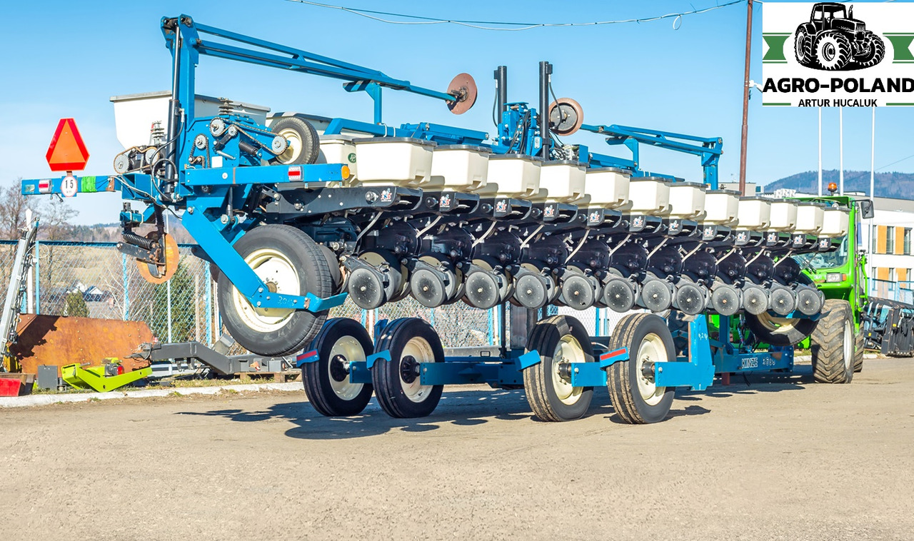 KINZE 3600 - 2006 ROK - 12 RZĘDOWY + ZBIORNIK NA NAWÓZ I MIKROELEMENTY - Sembradora de precisión: foto 1 KINZE 3600 - 2006 ROK - 12 RZĘDOWY + ZBIORNIK NA NAWÓZ I MIKROELEMENTY - Sembradora de precisión: foto 1