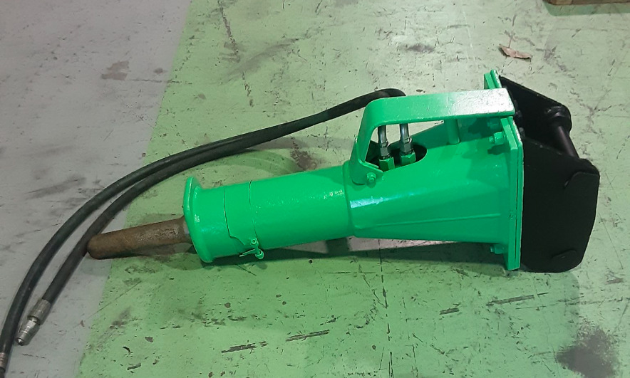 MONTABERT BRP70 - Martillo hidráulico: foto 1 MONTABERT BRP70 - Martillo hidráulico: foto 1