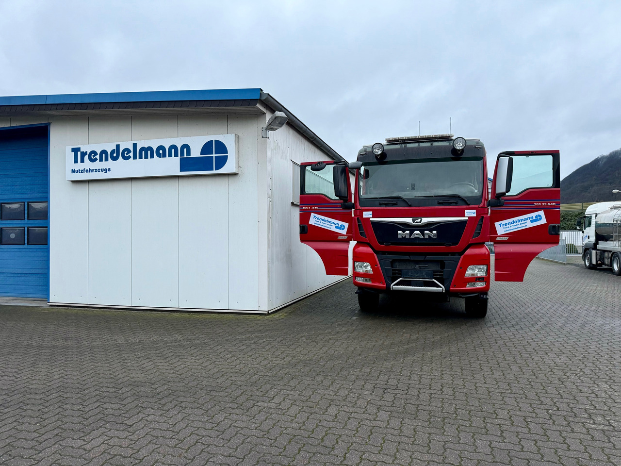 MAN TGS 33.640 6x4 Kipphydraulic-Retarder - Cabeza tractora: foto 3 MAN TGS 33.640 6x4 Kipphydraulic-Retarder - Cabeza tractora: foto 3