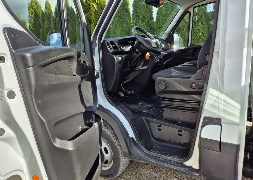 Iveco 35C15 3.0 - Furgoneta caja abierta: foto 5 Iveco 35C15 3.0 - Furgoneta caja abierta: foto 5