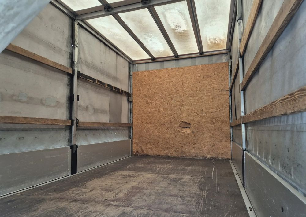 Iveco 35s14 140KM - Furgoneta con lona: foto 4 Iveco 35s14 140KM - Furgoneta con lona: foto 4