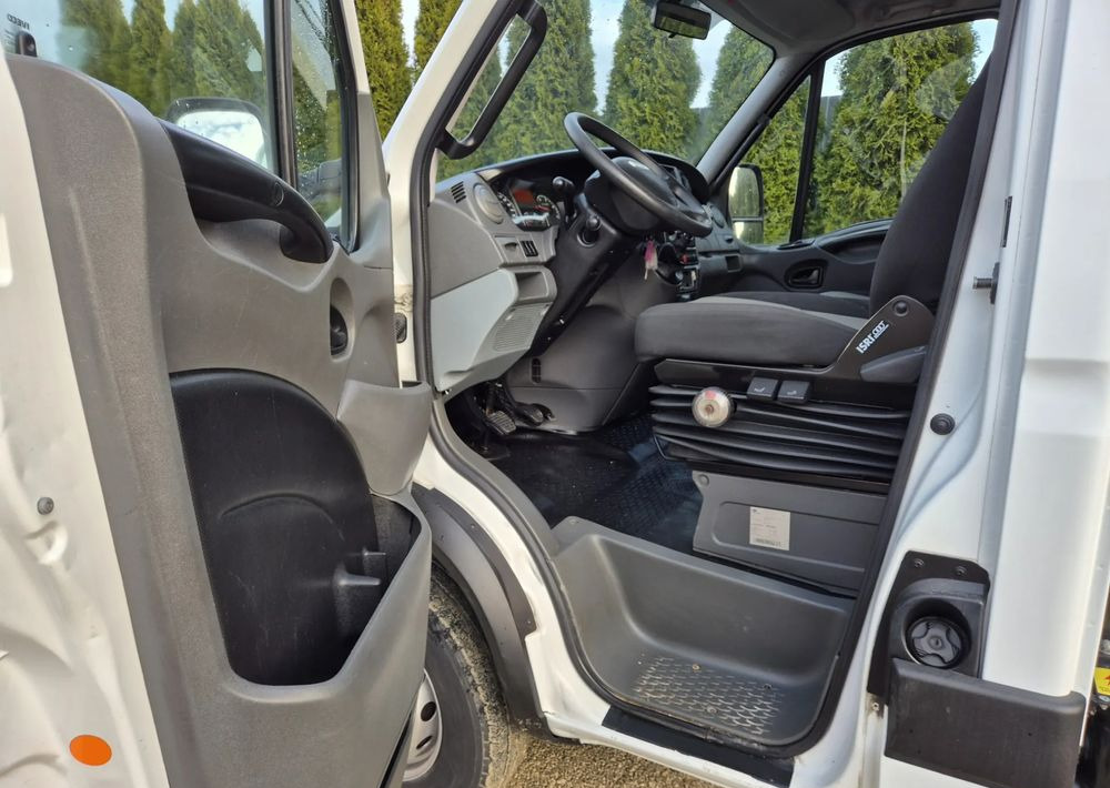 Iveco 70c17 3.0 170KM/ Wywrotka 3-str/ - Furgoneta basculante: foto 5 Iveco 70c17 3.0 170KM/ Wywrotka 3-str/ - Furgoneta basculante: foto 5