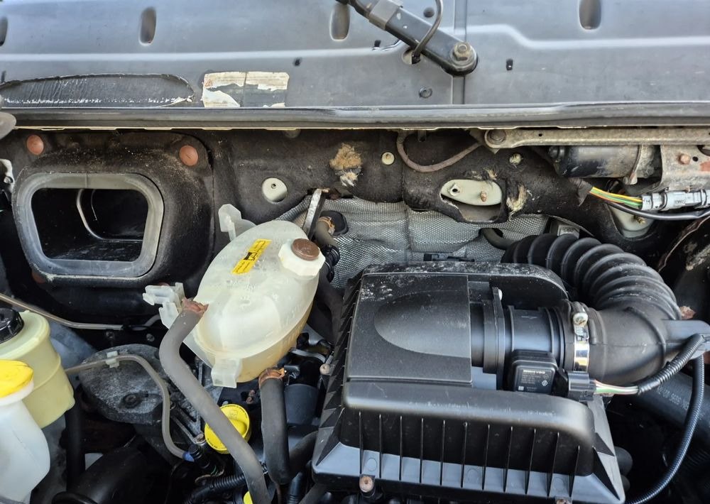 Furgoneta caja cerrada Opel Movano 2.5 120KM/ 1Właściciel/: foto 19 Furgoneta caja cerrada Opel Movano 2.5 120KM/ 1Właściciel/: foto 19