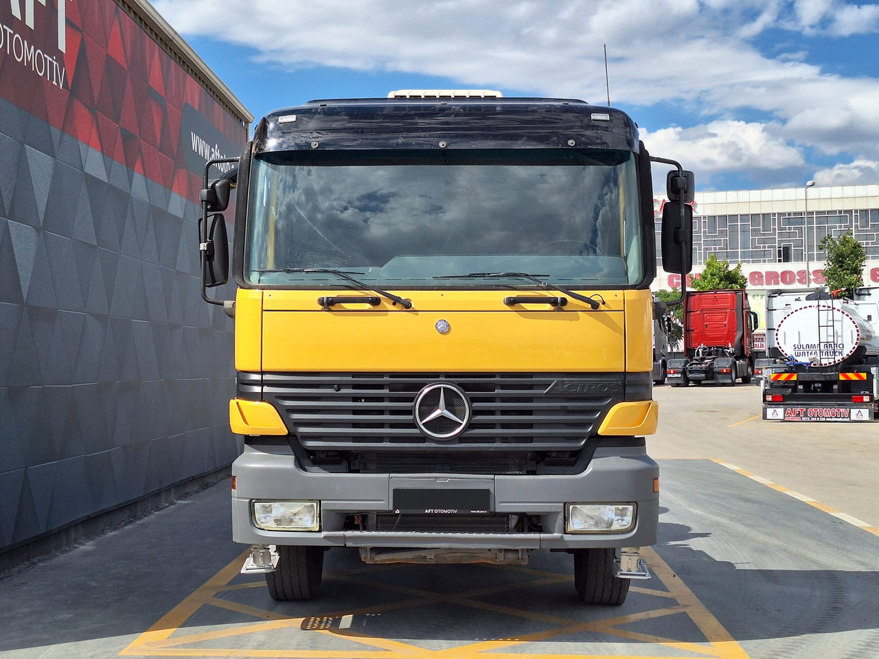 MERCEDES-BENZ ACTROS 3348 - Cabeza tractora: foto 2 MERCEDES-BENZ ACTROS 3348 - Cabeza tractora: foto 2